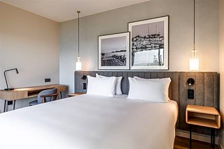 Superior Room with Sea View and Balcony