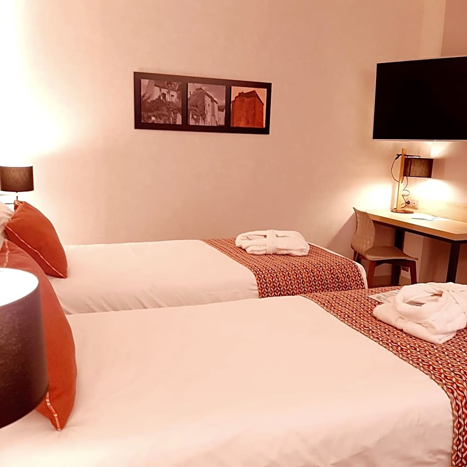 Logis Hotel Relais Saint Jacques - Châteauroux