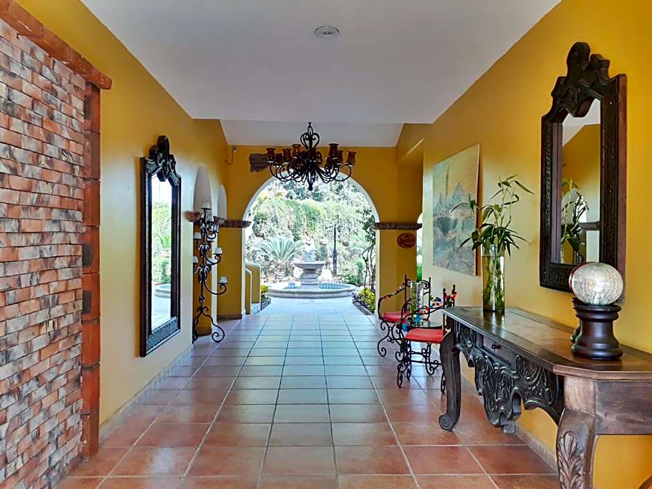 El Encanto Inn & Suites