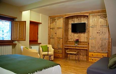 Junior Suite with Mountain View