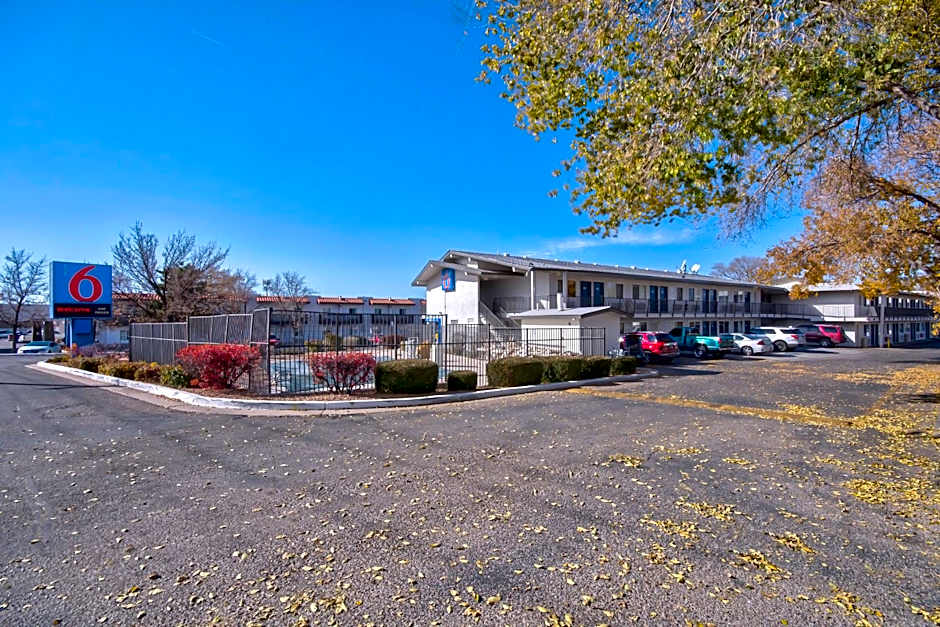 Motel 6 Santa Fe