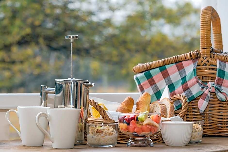 The Carriages Boutique Hotel and Vineyard