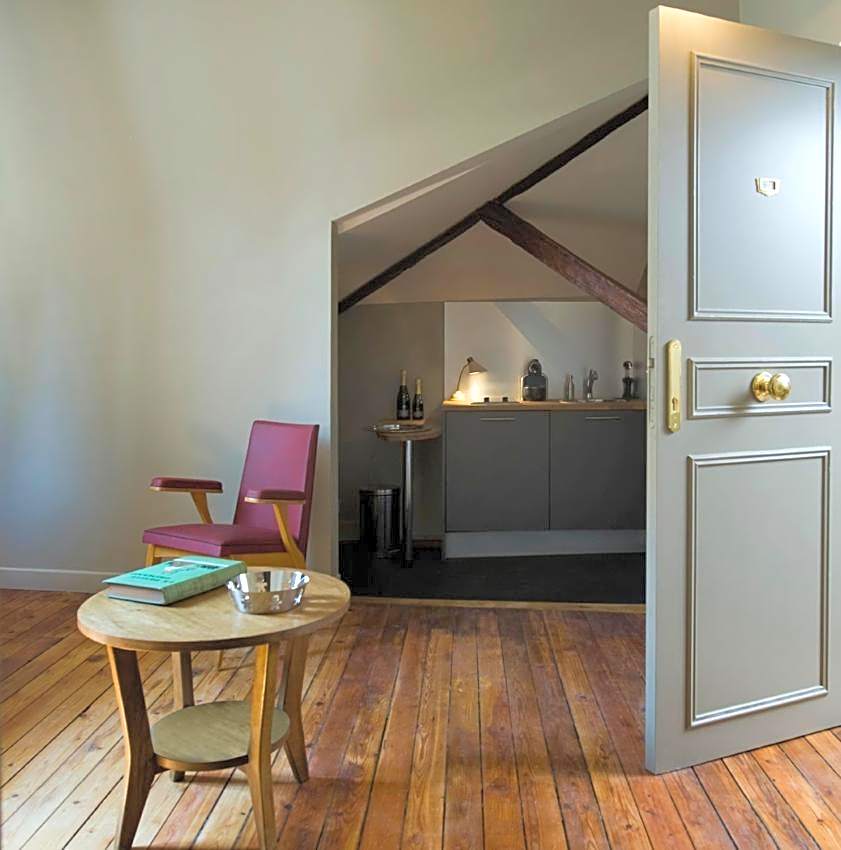 Helzear Montparnasse Suites