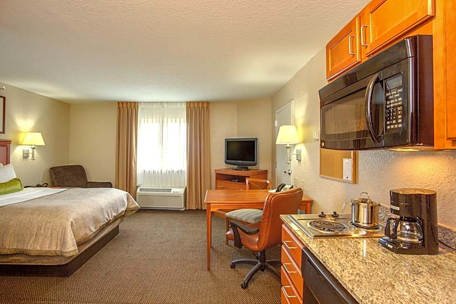 Photo 1 of 1 of Studio 1 Queen Bed Suite, Smoking