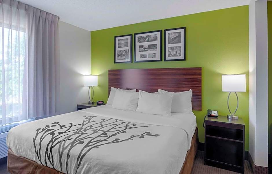 Sleep Inn & Suites Near Fort Gregg-Adams