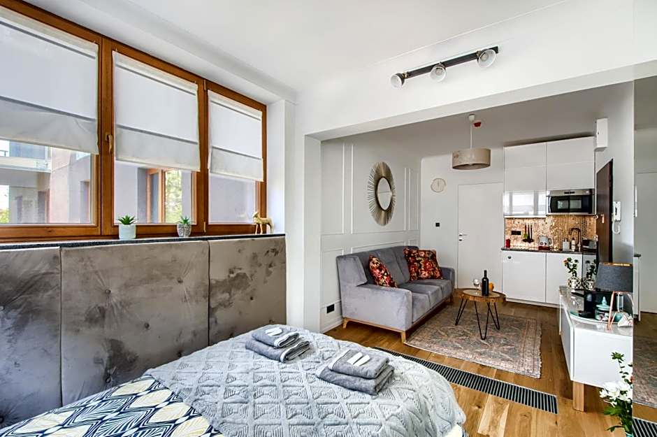 Aparthotel Pawia Deluxe- 10 min to center, self check-in, optional breakfest, parking on the street