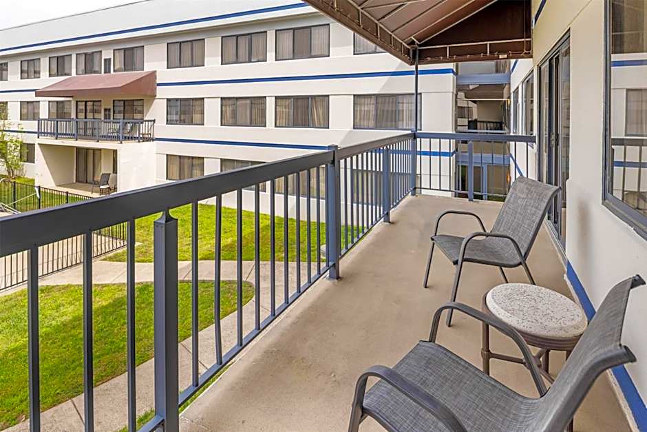 Best Western Plus Miamisburg-Dayton Suites, Banquets & Hotel