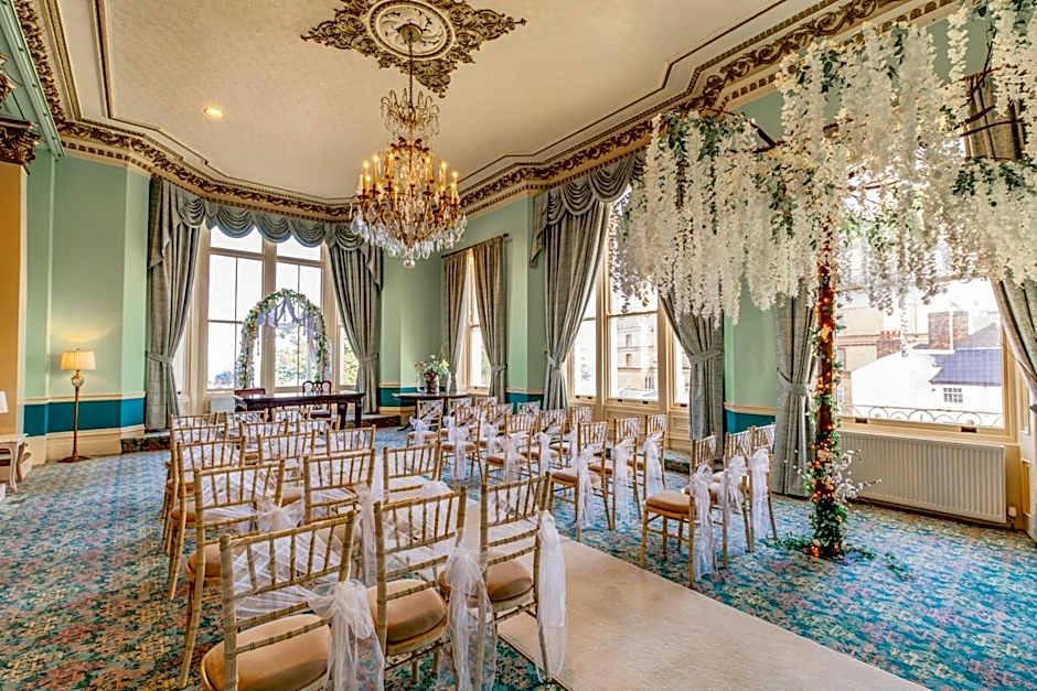 Royal Hotel
