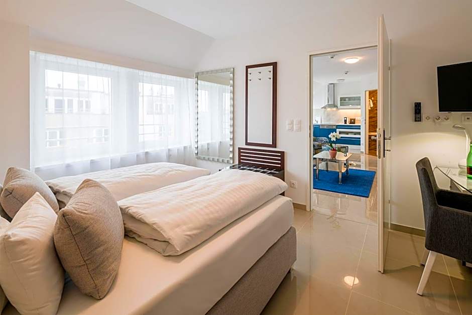 Best Western Plus Celebrity Suites