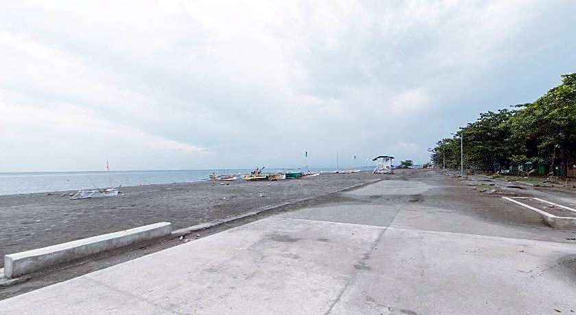 RedDoorz @ Tondaligan Beach Hotel