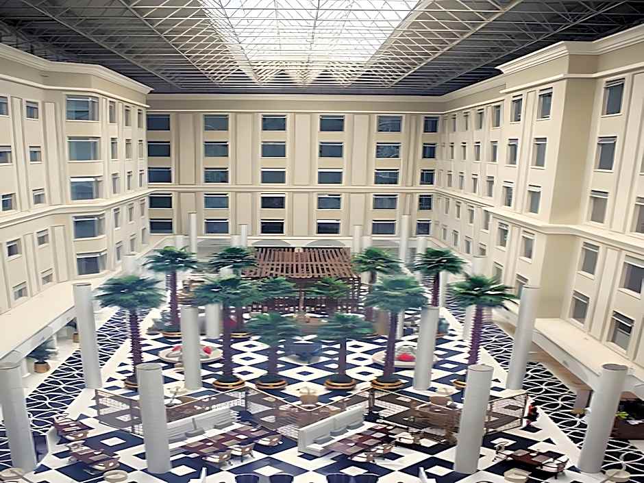 Wuhan Oriental Jianguo Hotel – Wuhan, OH