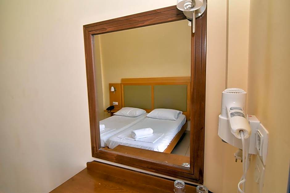 Hermes Hotel