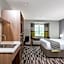Microtel Inn & Suites by Wyndham New Martinsville