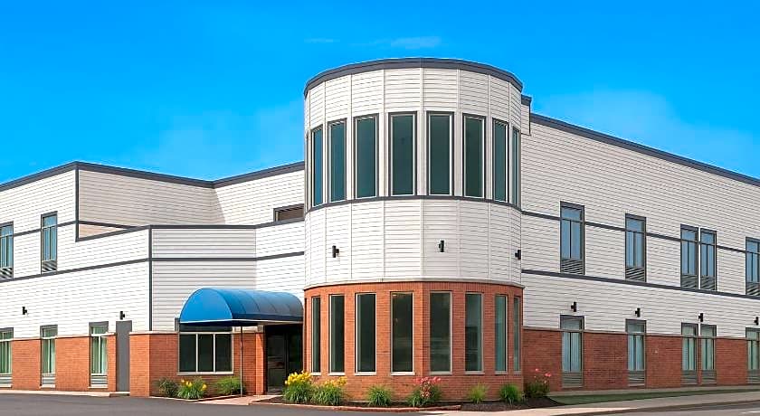 Premier Inn & Suites - Downtown Hamilton Hotel