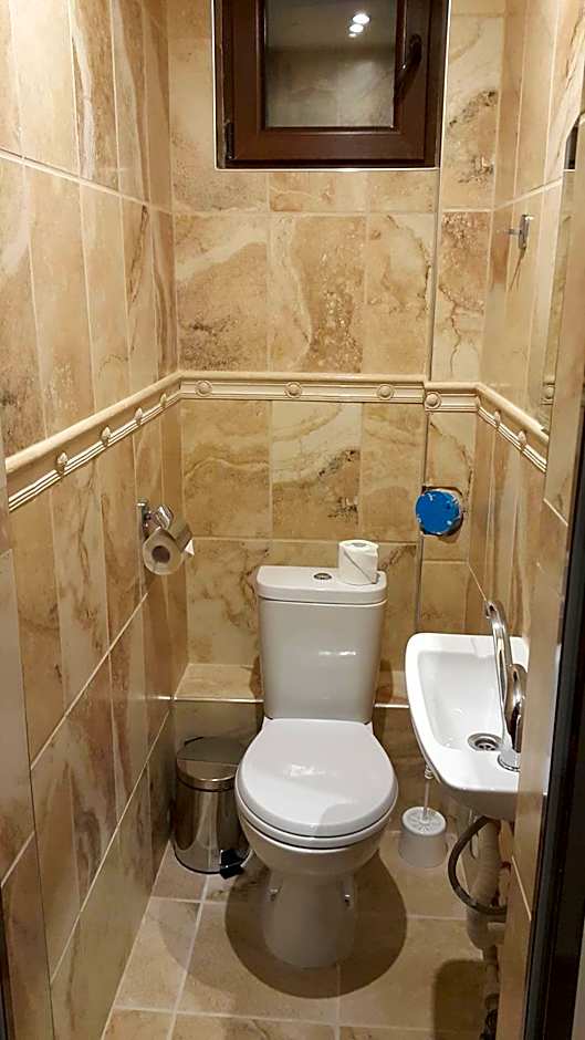 Guest Rooms Old Captain