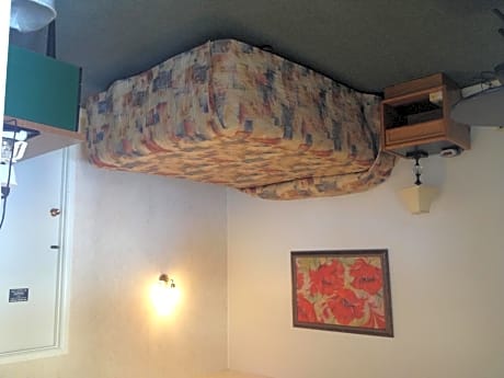 Redwood Motel