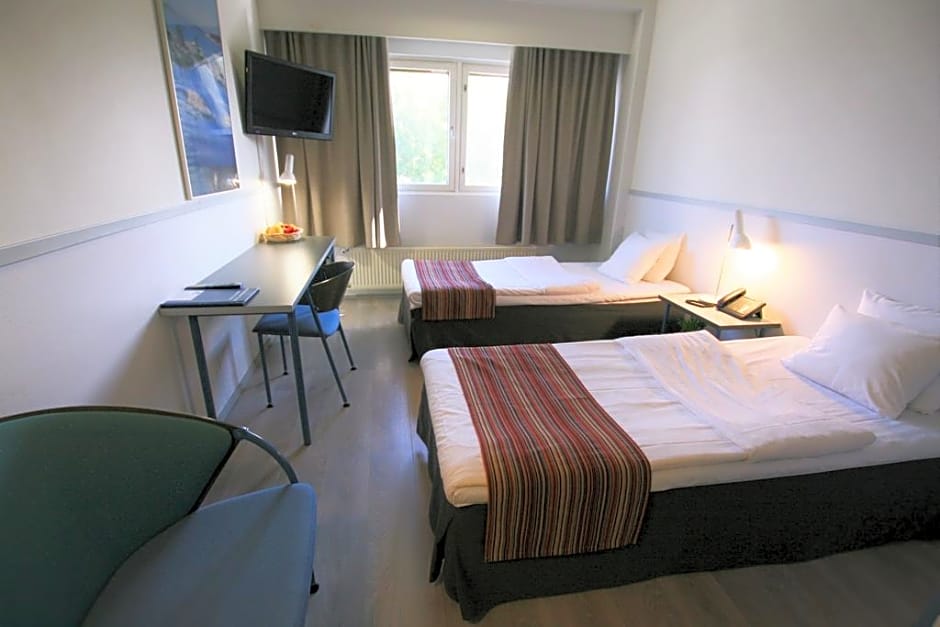 Skyline Airport Hotel