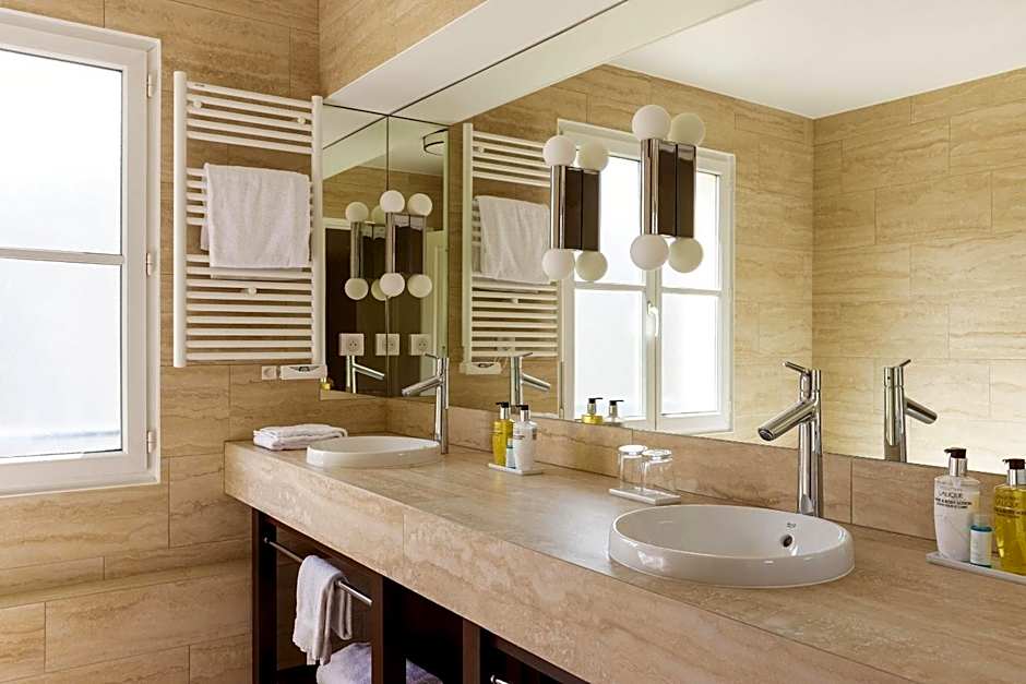 Le Plessis Grand Hotel