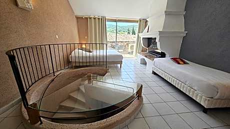 Apartment - Split Level