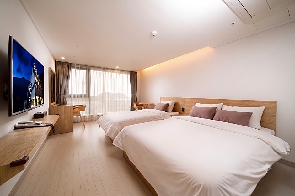 Pino Hotel