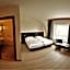 Skycity Hotel Atrigon