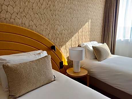 Privilege Room with One Double Bed and One Single Sofa Bed