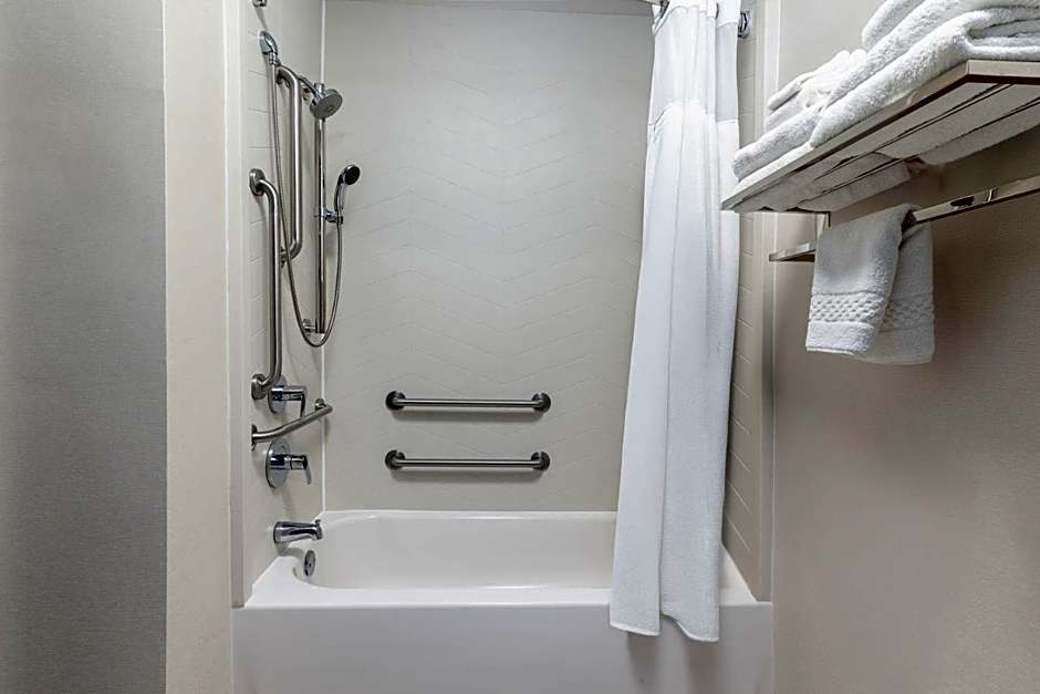 Fairfield Inn & Suites by Marriott Cincinnati Eastgate