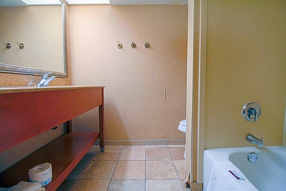 Tulsa Square Hotel Central, I-44 By OYO