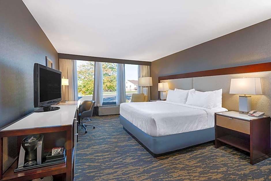 Photo 1 of 4 of 1 King Bed, Mobility Accessible