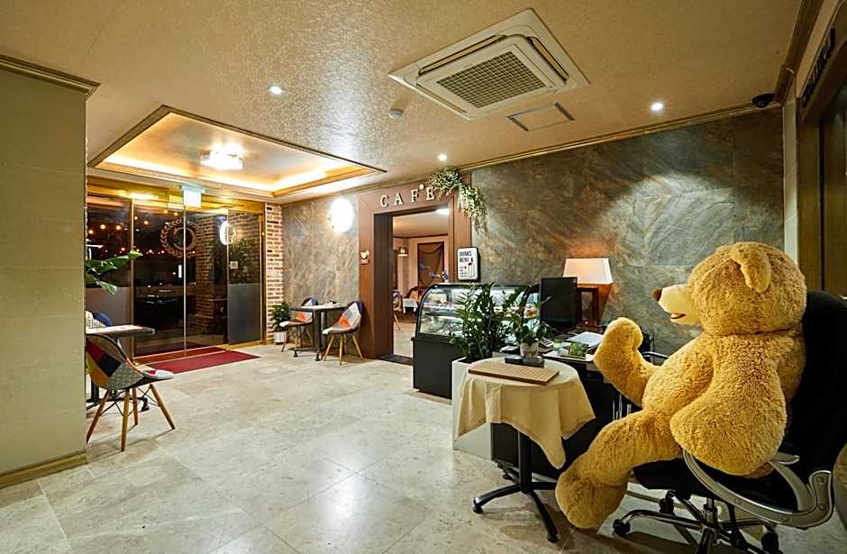 Buan Tree California Hotel