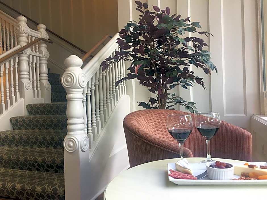 Healdsburg Inn on the Plaza, A Four Sisters Inn