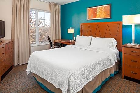 Two Bedroom Suite, 2 Bedroom 2 room Suite, Fireplace