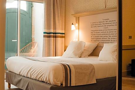 Standard Single Room with Roll-In Shower - Disability Access/Non-Smoking