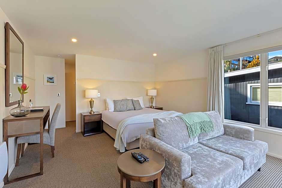 Queenstown House Bed & Breakfast and Apartments