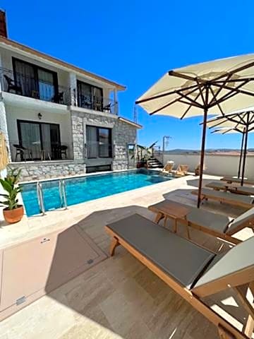Serez Otel Alacati by La Mira
