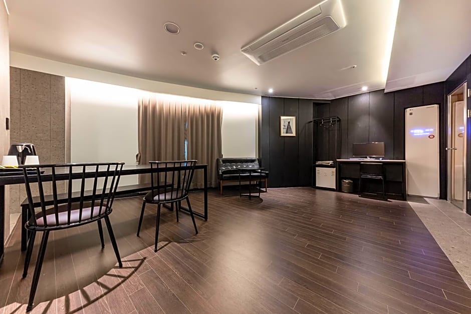 Brown Dot Hotel Seosan