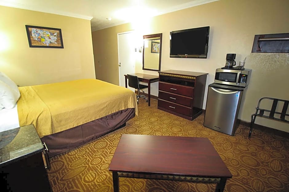 Econo Lodge Inn & Suites Fallbrook Downtown