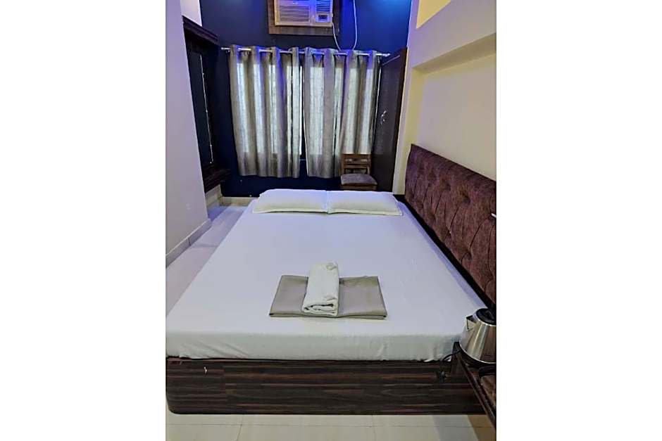 Khushi Paying Guest House