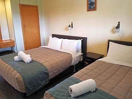 Superior One-Bedroom Apartment