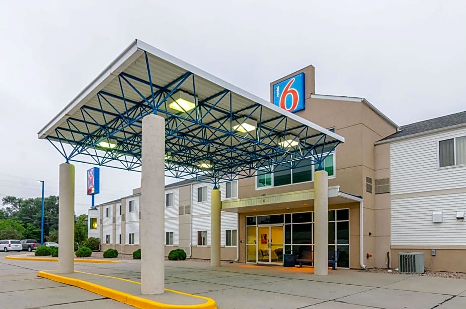 Motel 6-Kearney, NE