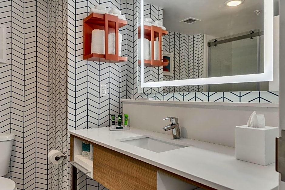 Holiday Inn Express & Suites Destin - Miramar Beach By IHG