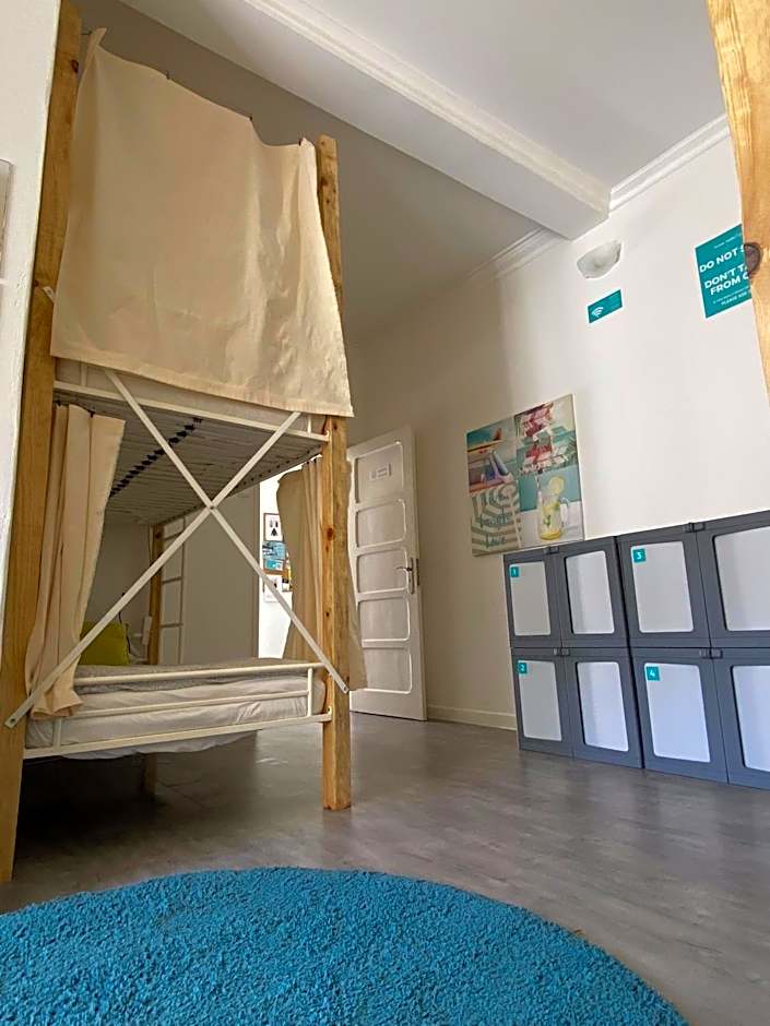 Surfer's Den Ericeira