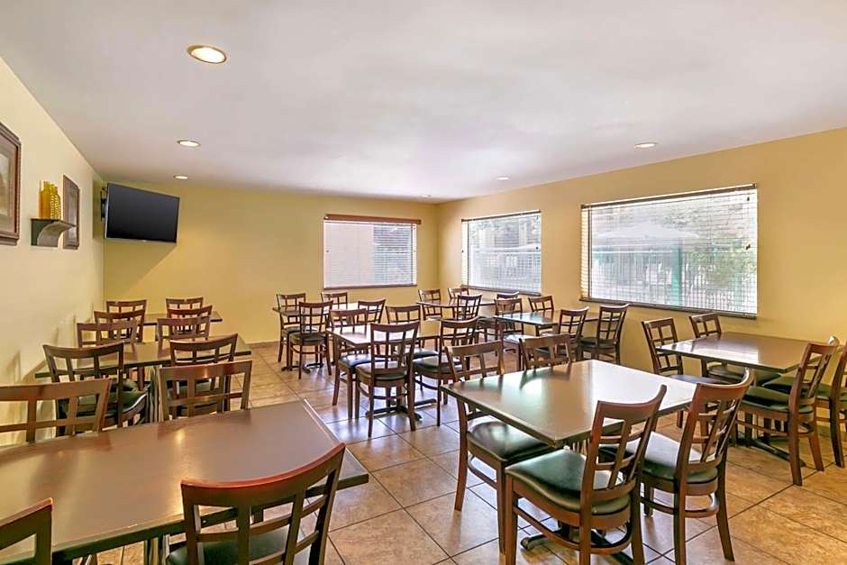 Best Western Plus Orchid Hotel & Suites