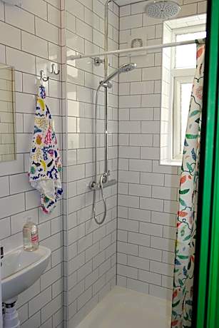 Deluxe Twin Room with Private External Bathroom