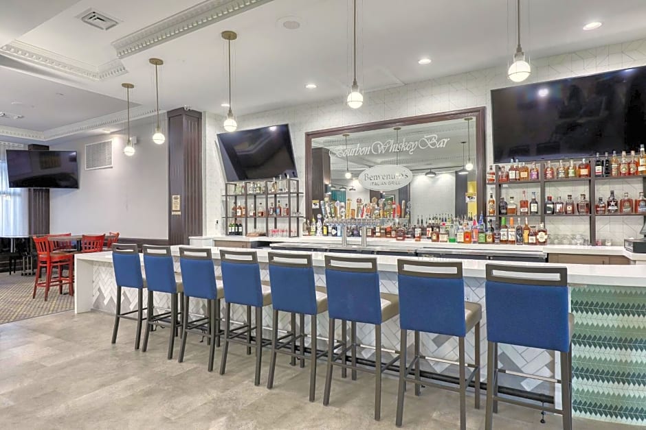 Holiday Inn Hotel & Suites Madison West - Middleton By IHG