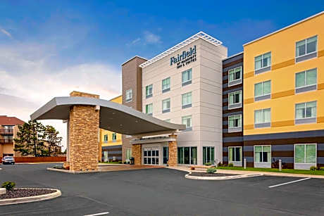 Fairfield Inn & Suites by Marriott Port Clinton Waterfront