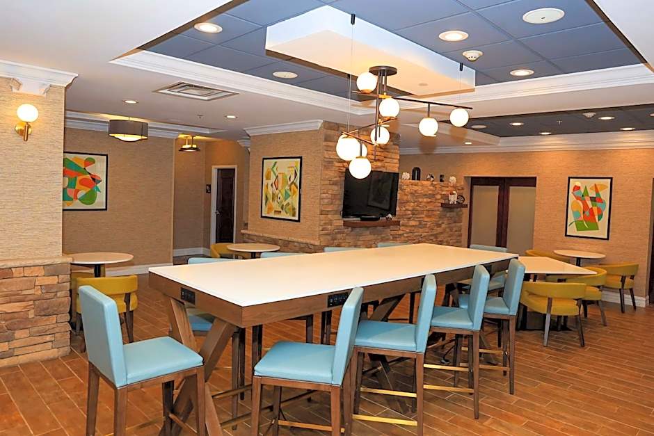 Hampton Inn By Hilton Atlanta Canton