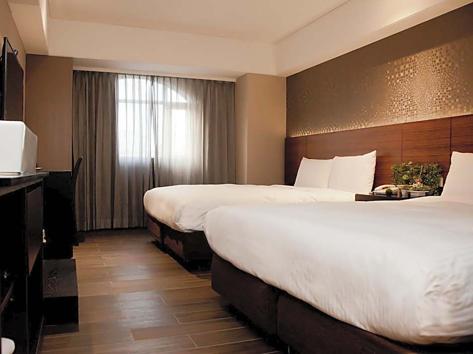 Photo 1 of 10 of Quadruple Room