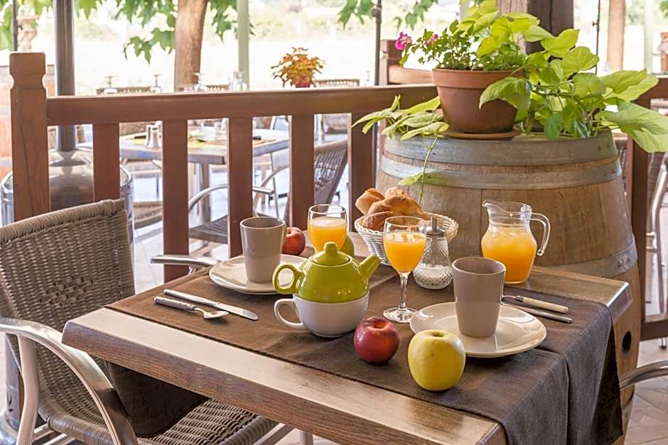 Logis Hotel Les 3B