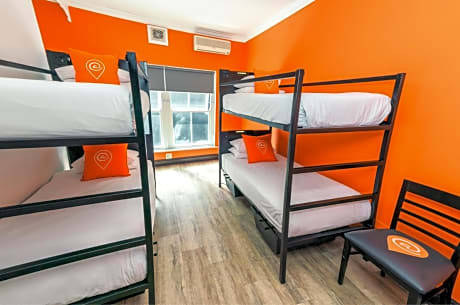 Bed in 4-Bed Mixed Dormitory Room with en-suite Bathroom